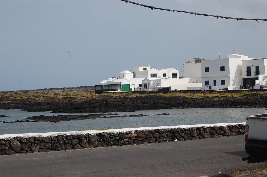 Casa Salinas Playa Apartment Orzola Exterior photo